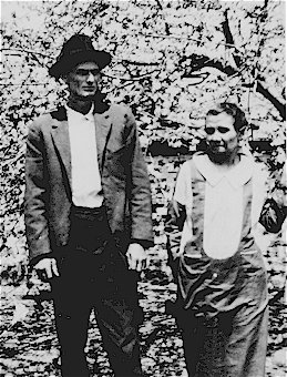 Hugh&Lennie.jpg (107025 bytes)
